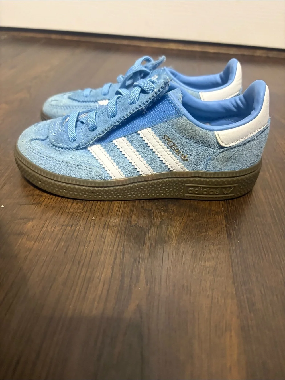 Adidas samba toddler size 9c Light Blue Suede Sneakers with White Stripes